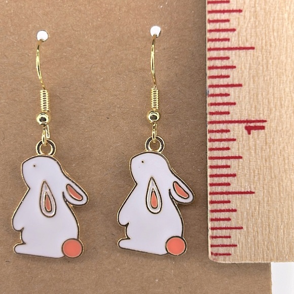 Easter Bunny Elegant Charm Gold Tone with th 18k Gold Platted Hook - Picture 2 of 2